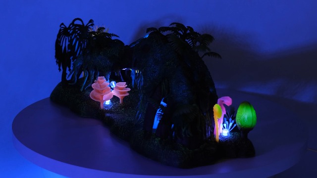 Watch McFarlane Toys - Avatar - Omatikaya Rainforest w Jake Sully